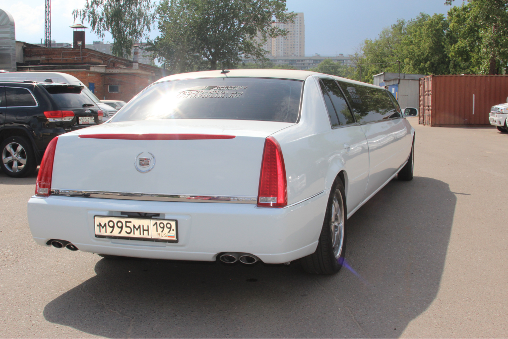 Прокат белого лимузина Cadillac DTS