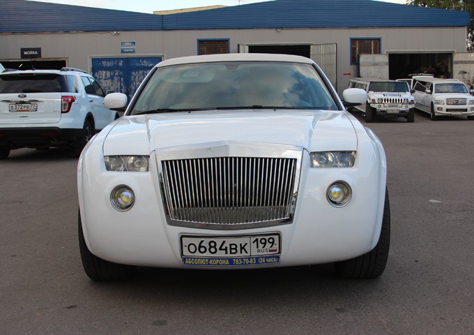 Снять напрокат Chrysler 300C Bentley style