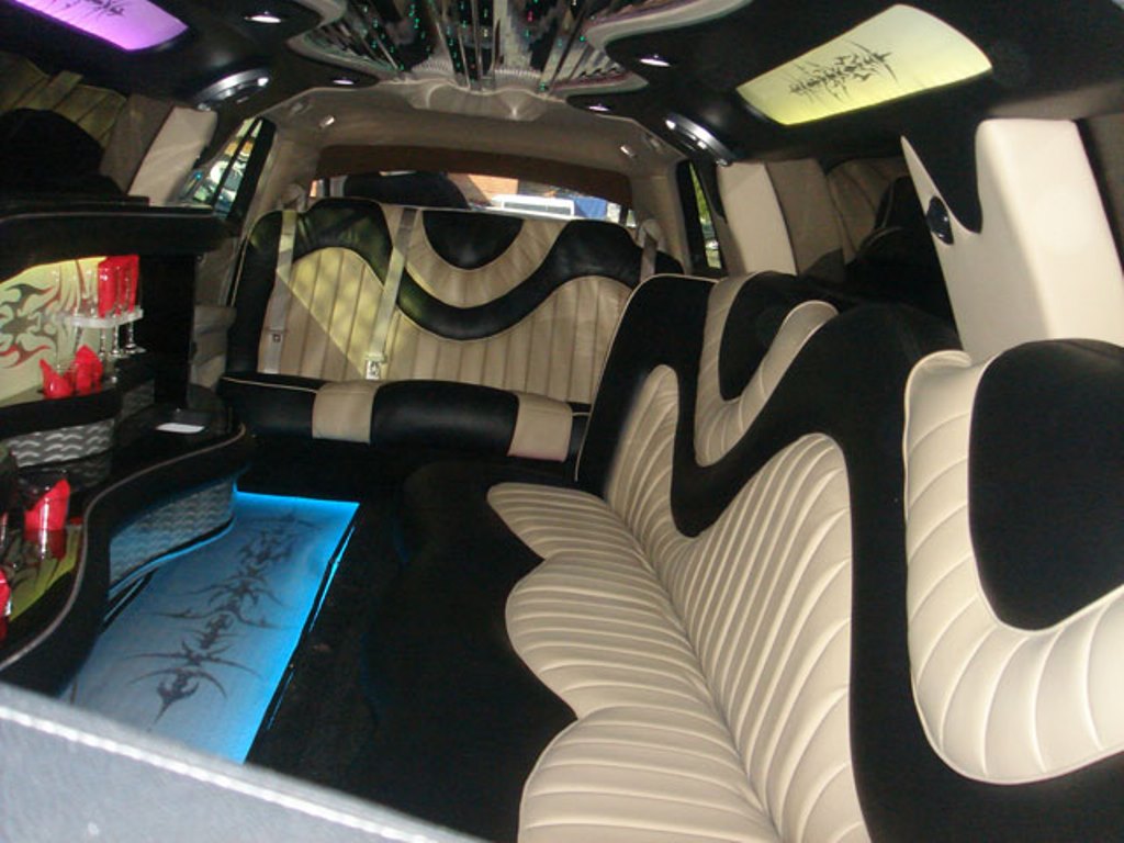 Прокат лимузина Cadillac DTS
