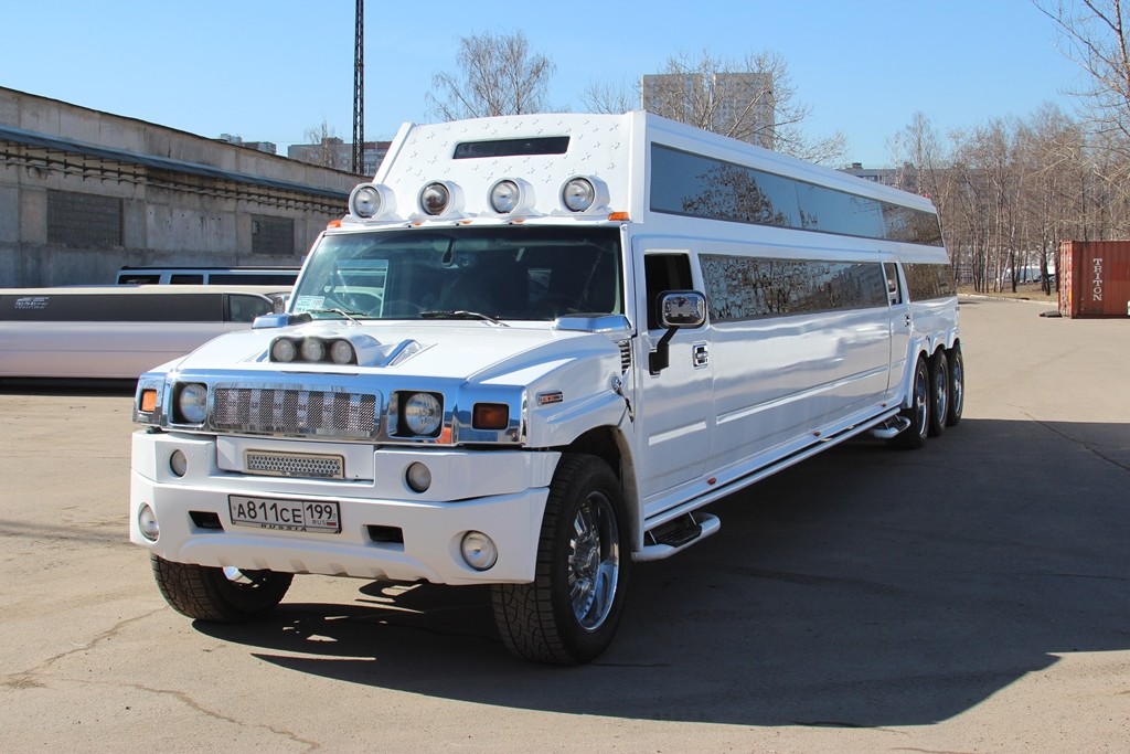 Арендовать Mega Hummer Bus в Москве