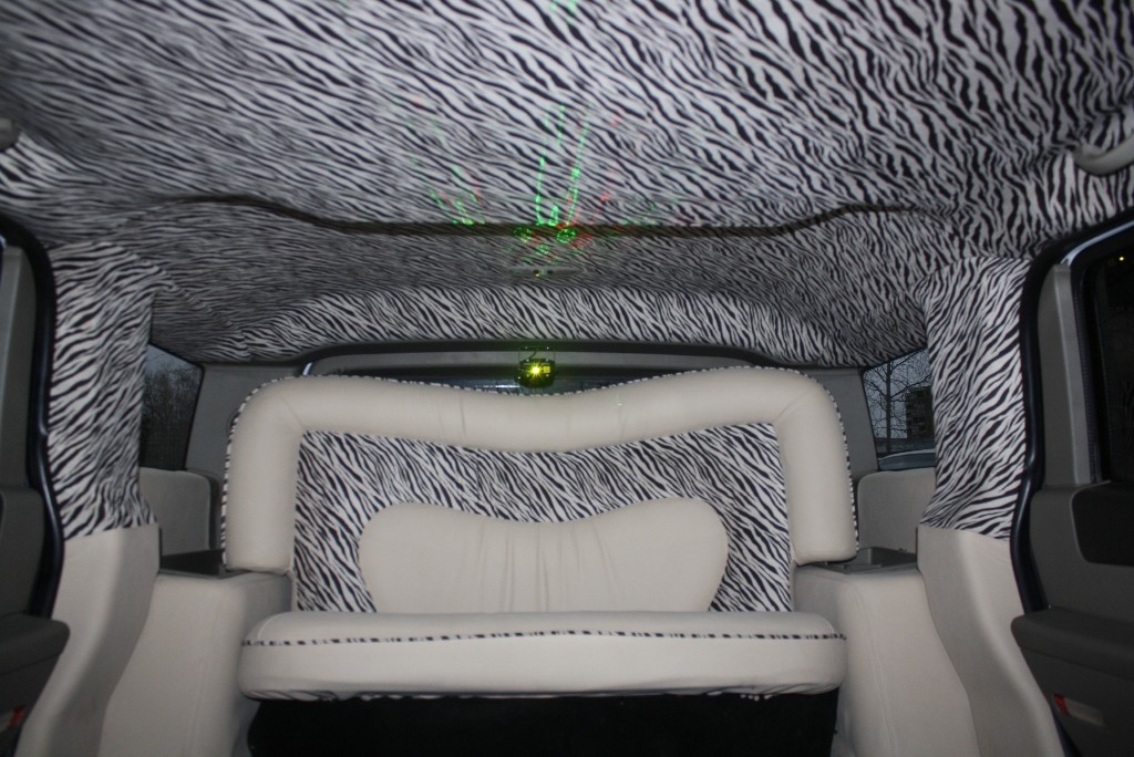 Заказать лимузин Hummer H2 на свадьбу