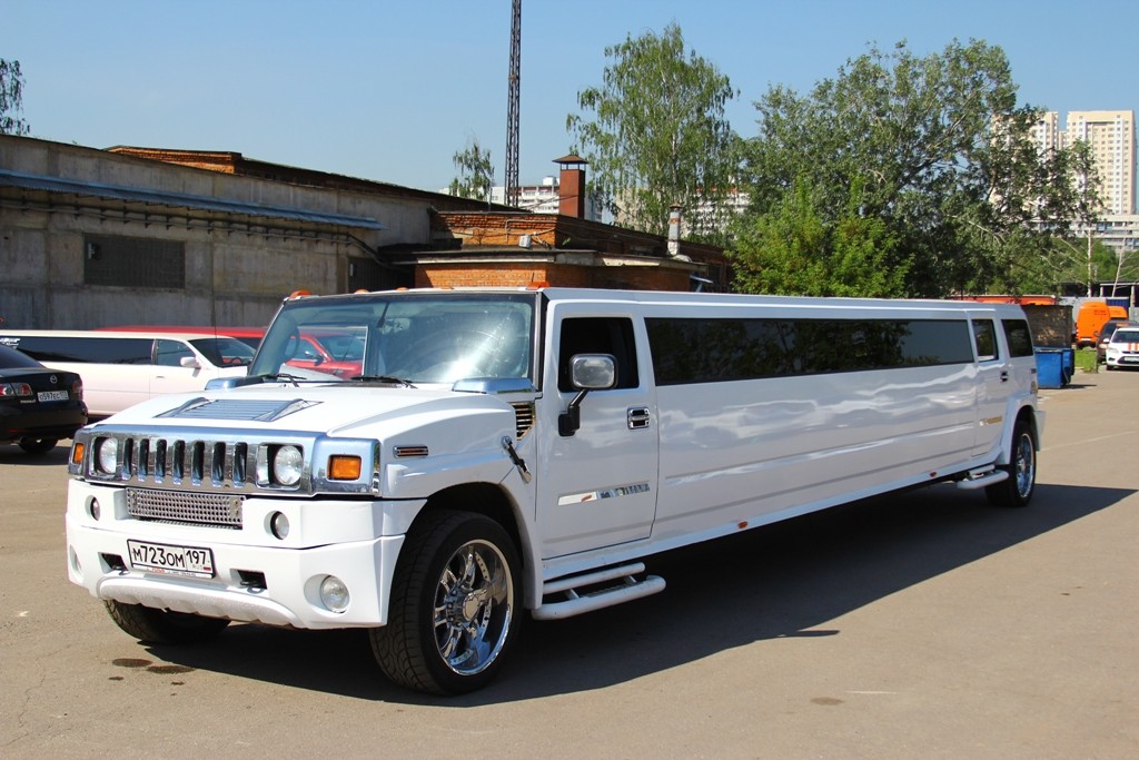Белый лимузин Hummer H2 напрокат
