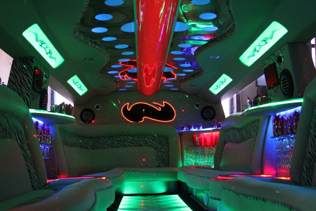 Стоимость аренды лимузина Hummer H2