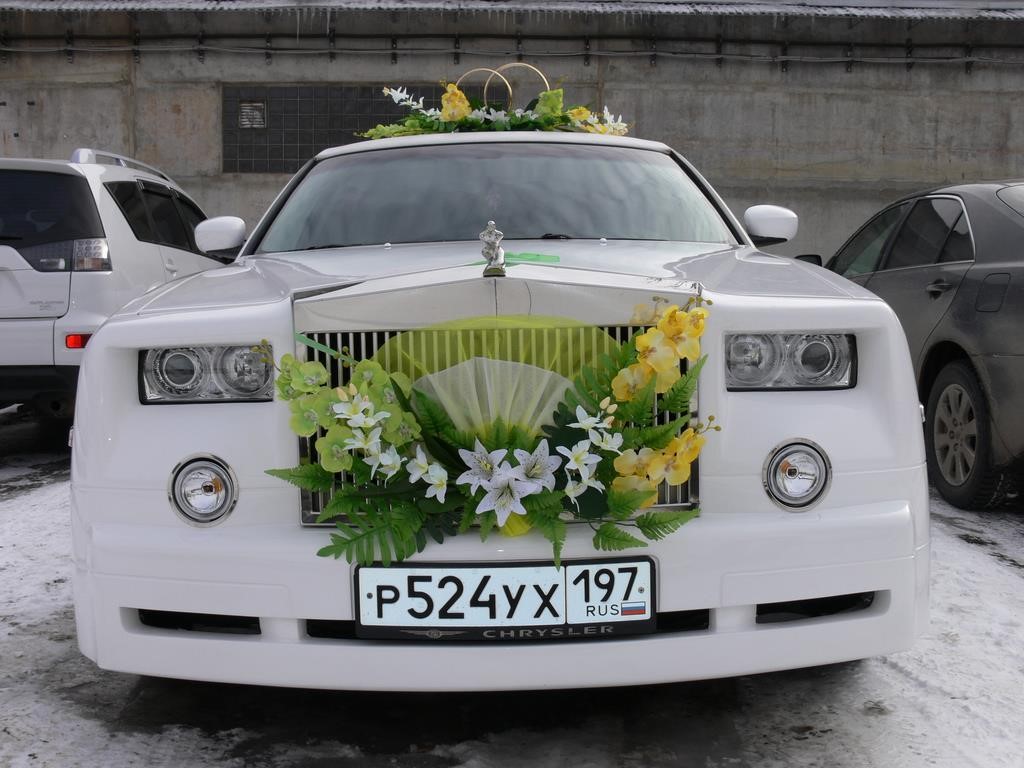 Украшение на радиатор автомобиля на свадьбу
